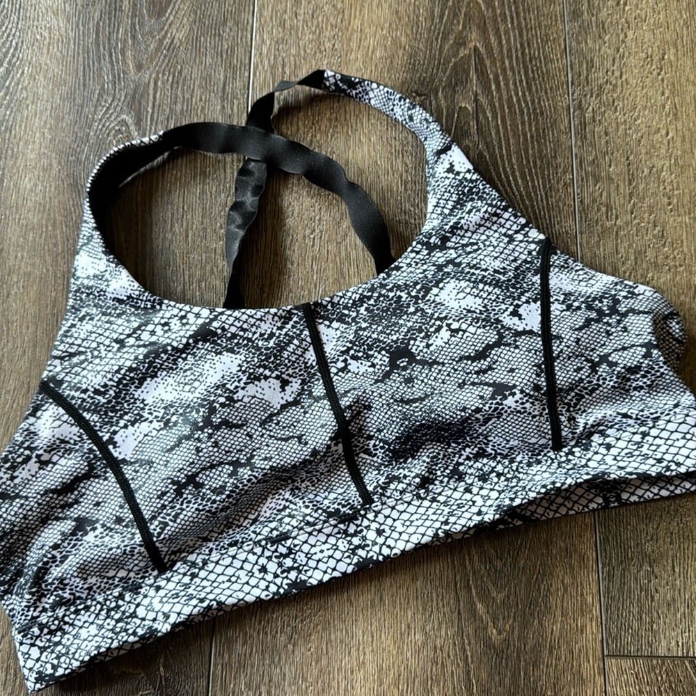 Zyia Active Light N' Tight Adjustable Sports Bra Metallic Cobra Plus Size XXXL